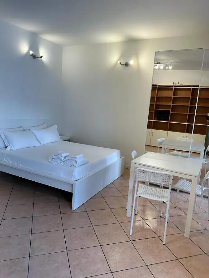 Easy Milano Apartment Navigli Mediolan